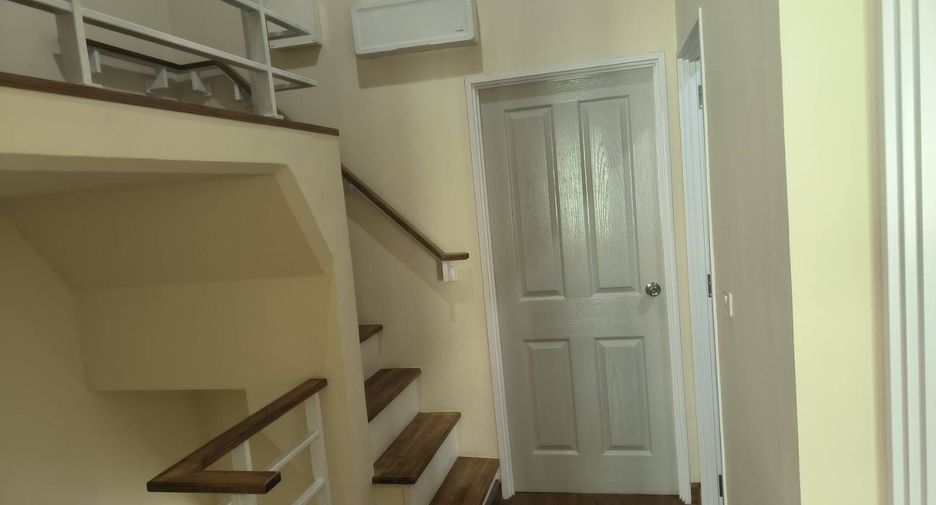 For sale 4 bedrooms townhouse in Mueang Chiang Mai, Chiang Mai