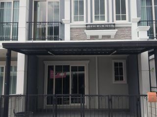 For sale 4 bedrooms townhouse in Mueang Chiang Mai, Chiang Mai