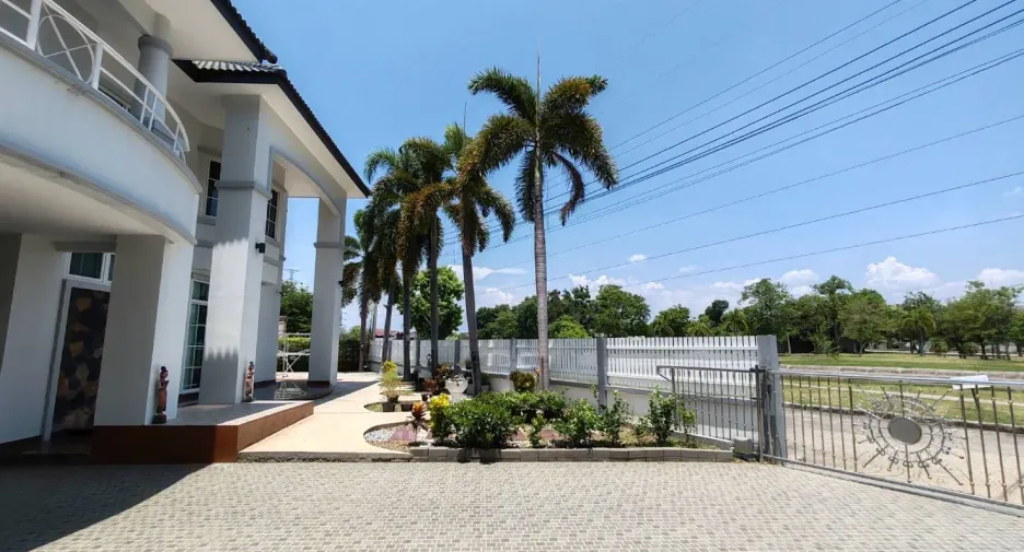 For sale and for rent 5 bedrooms house in Hang Dong, Chiang Mai