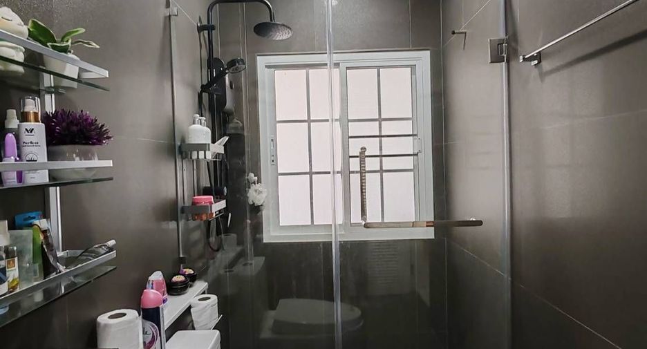 For sale and for rent 5 bedrooms house in Hang Dong, Chiang Mai