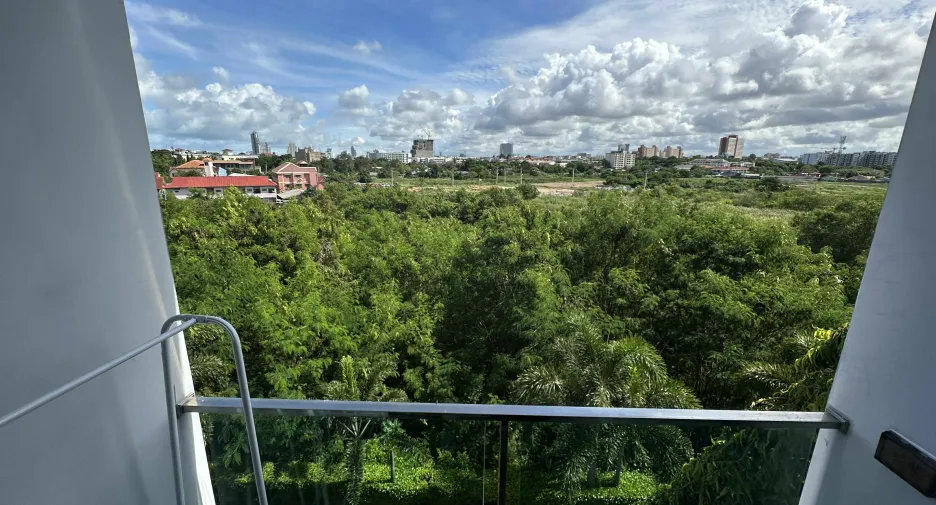For rent 1 bed condo in Bang Lamung, Chonburi