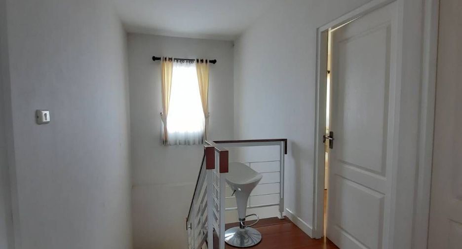 For rent 3 bedrooms house in Mueang Chiang Mai, Chiang Mai