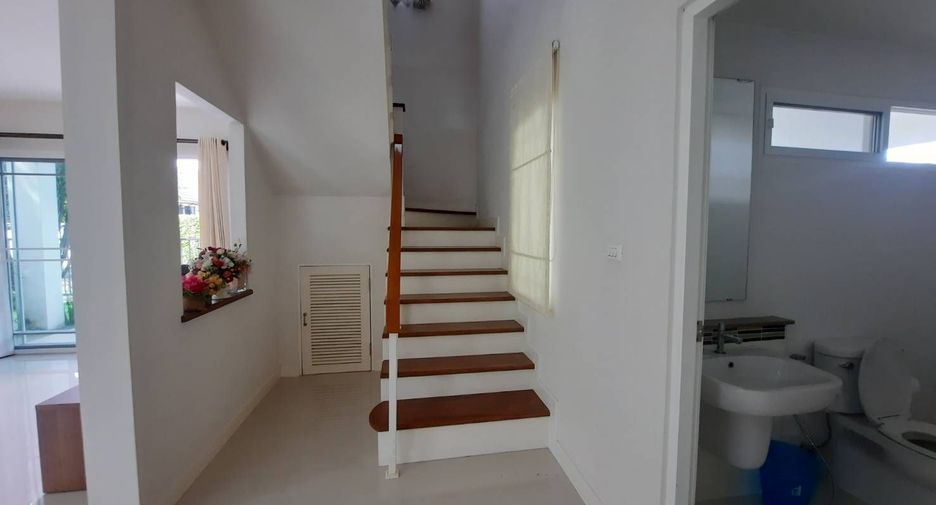 For rent 3 bedrooms house in Mueang Chiang Mai, Chiang Mai