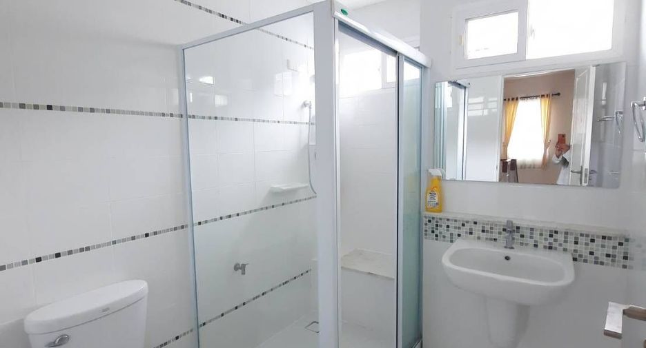 For rent 3 bedrooms house in Mueang Chiang Mai, Chiang Mai