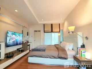For sale and for rent 4 bedrooms townhouse in Chom Thong, Bangkok
