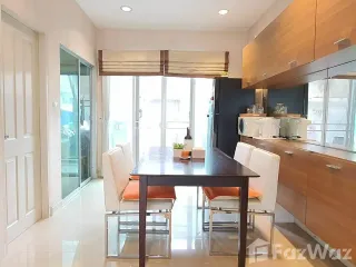 For sale and for rent 4 bedrooms townhouse in Chom Thong, Bangkok