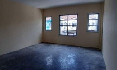 For rent 1 bed townhouse in Bang Sao Thong, Samut Prakan