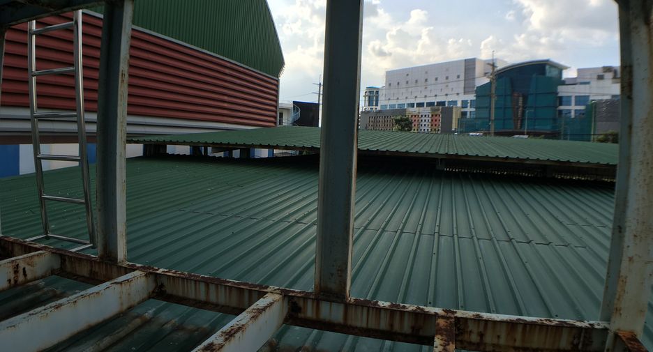 Haus zum Kauf und zur Miete mit 10 Zimmer in Yan Nawa, Bangkok