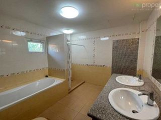 Продажа 2 спальни дом в Дои Сакет, Чианг Маи