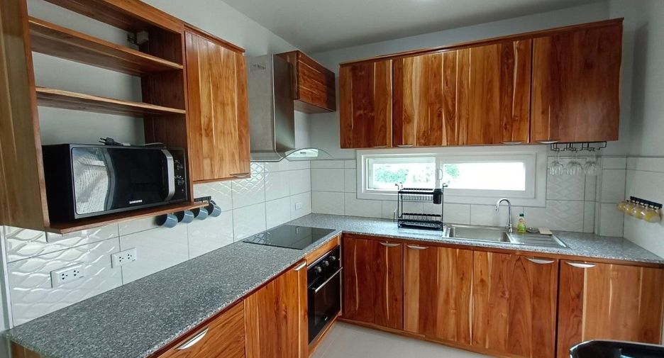 For rent 4 bedrooms house in Mae Rim, Chiang Mai