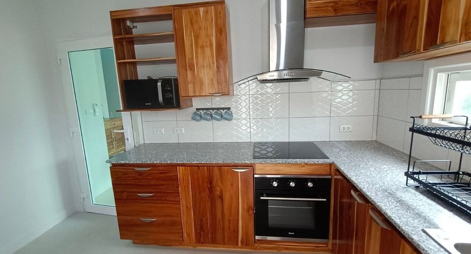 For rent 4 bedrooms house in Mae Rim, Chiang Mai