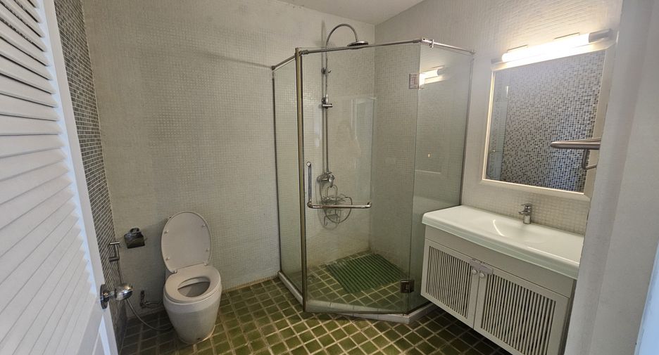 For sale 2 bedrooms condo in Mueang Chiang Mai, Chiang Mai