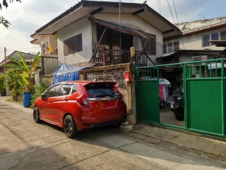 Casa en venta de 3 habitaciones en Phra Khanong, Bangkok