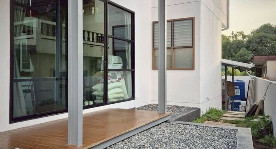 For sale 5 bedrooms house in Mueang Chiang Mai, Chiang Mai