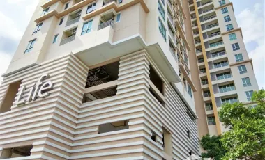 For sale 2 ベッドルーム condo in Khlong Toei, Bangkok