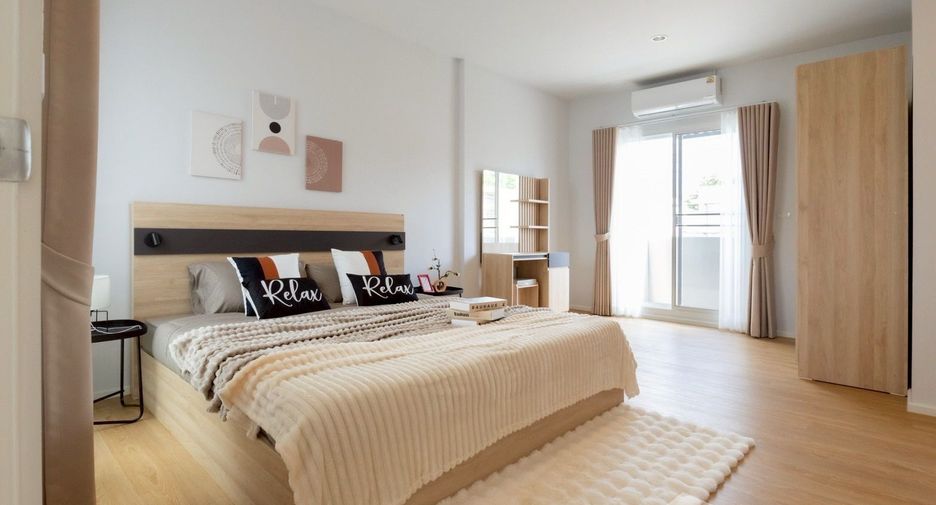 For rent 3 bedrooms townhouse in San Sai, Chiang Mai