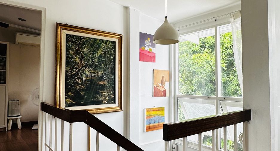 À vendre 4 chambres maison à Lat Phrao, Bangkok