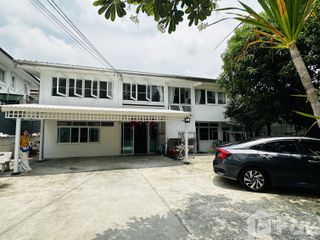 For sale 4 bedrooms house in Lat Phrao, Bangkok