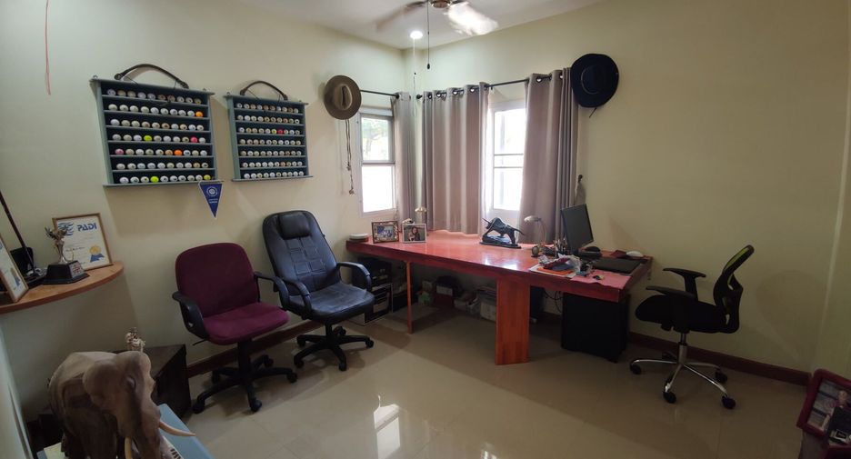 À vendre 4 chambres villa à San Kamphaeng, Chiang Mai