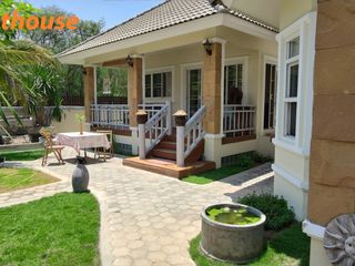 For sale 4 bedrooms villa in San Kamphaeng, Chiang Mai