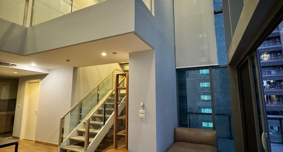 À vendre et à louer 2 chambres condo à Watthana, Bangkok