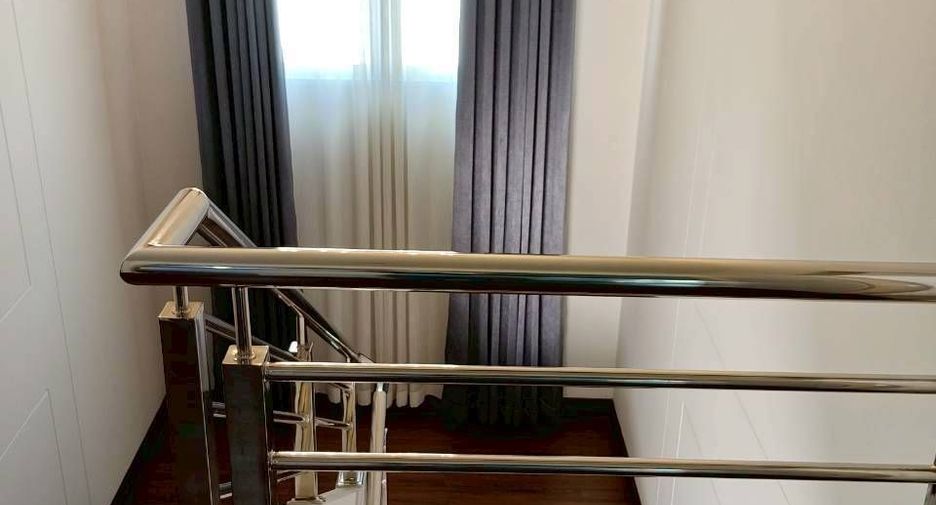 For sale 3 bedrooms house in San Kamphaeng, Chiang Mai