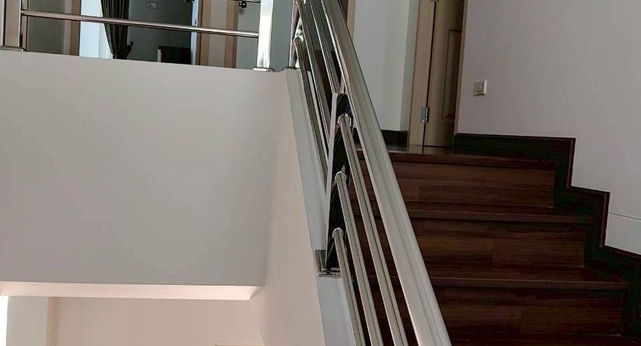 For sale 3 bedrooms house in San Kamphaeng, Chiang Mai