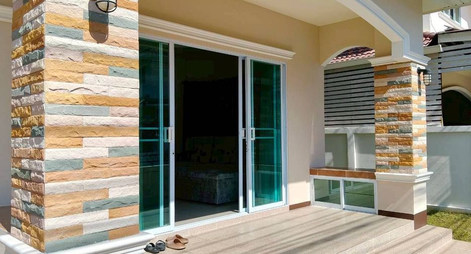 For sale 3 bedrooms house in San Kamphaeng, Chiang Mai