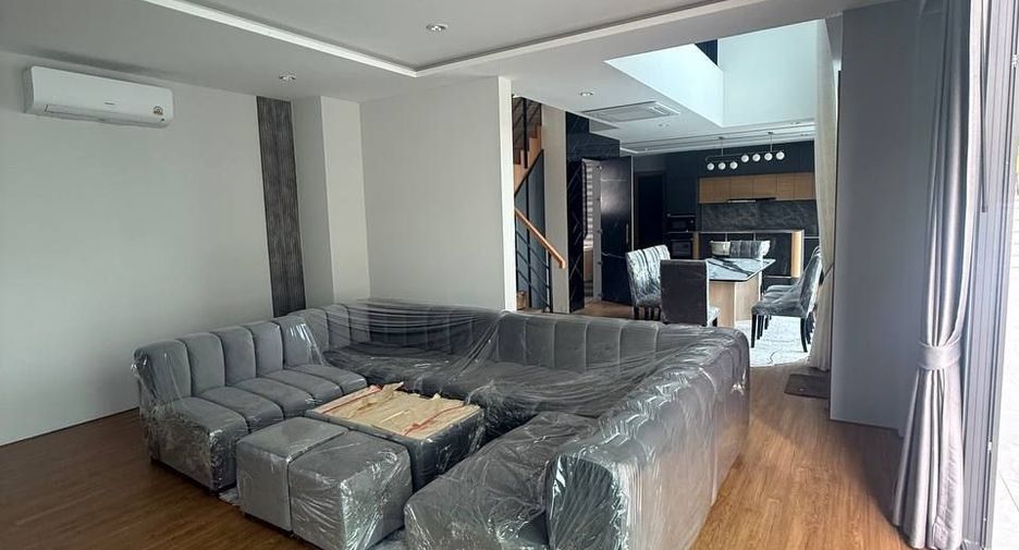 Villa en venta de 3 habitaciones en Bang Lamung, Chonburi