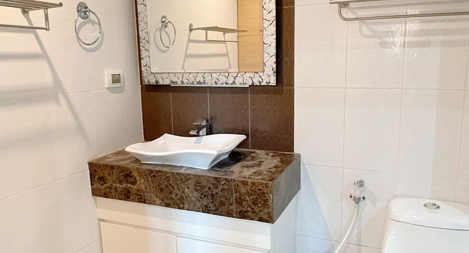 For rent 1 bed condo in Bang Lamung, Chonburi