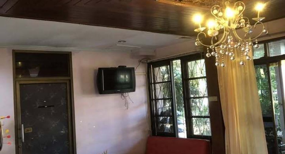 For sale 7 bedrooms house in Mueang Chiang Mai, Chiang Mai