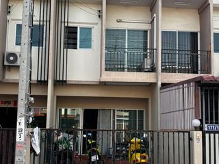 Reihenhaus zum Kauf mit 3 Zimmer in Nong Khaem, Bangkok