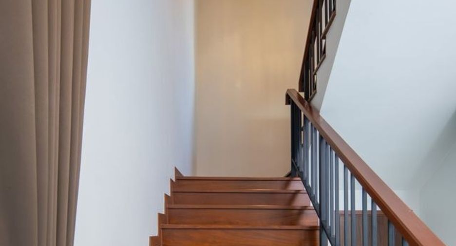 Villa en venta y en alquiler de 5 habitaciones en Hang Dong, Chiang Mai