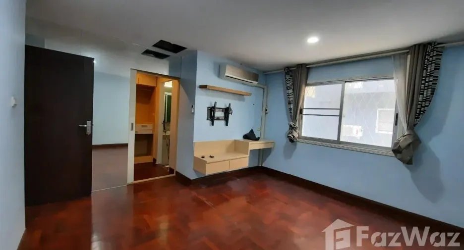 Reihenhaus zum Kauf und zur Miete mit 5 Zimmer in Suan Luang, Bangkok