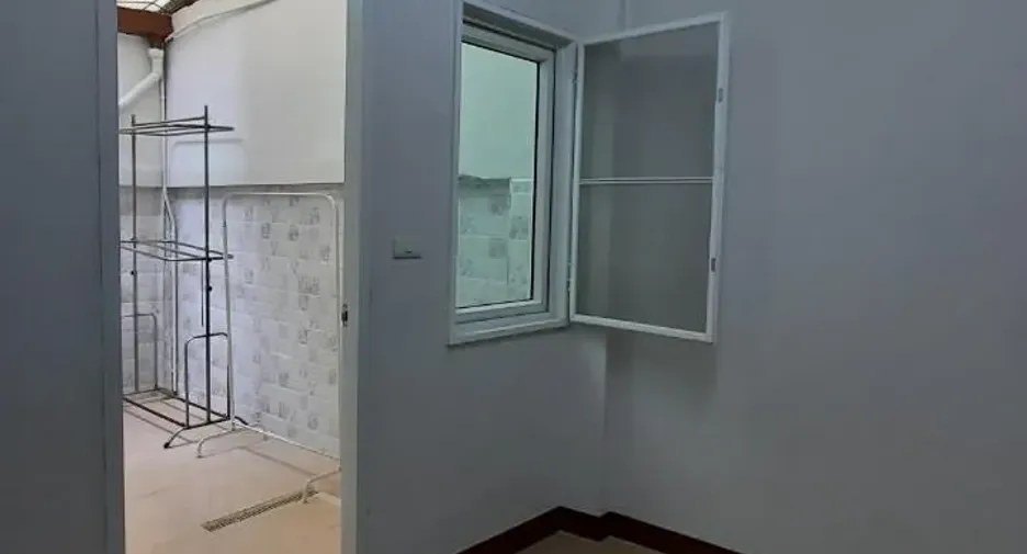 Reihenhaus zum Kauf und zur Miete mit 5 Zimmer in Suan Luang, Bangkok