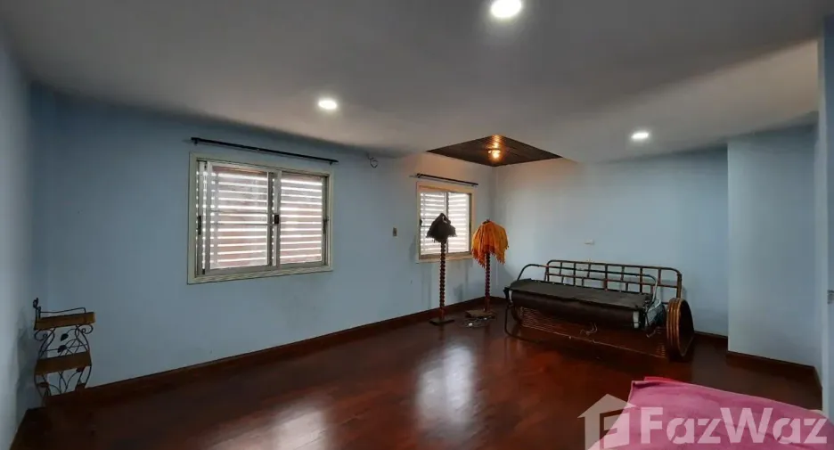 Reihenhaus zum Kauf und zur Miete mit 5 Zimmer in Suan Luang, Bangkok