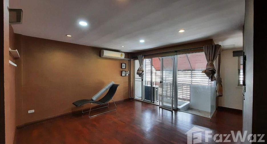 Reihenhaus zum Kauf und zur Miete mit 5 Zimmer in Suan Luang, Bangkok