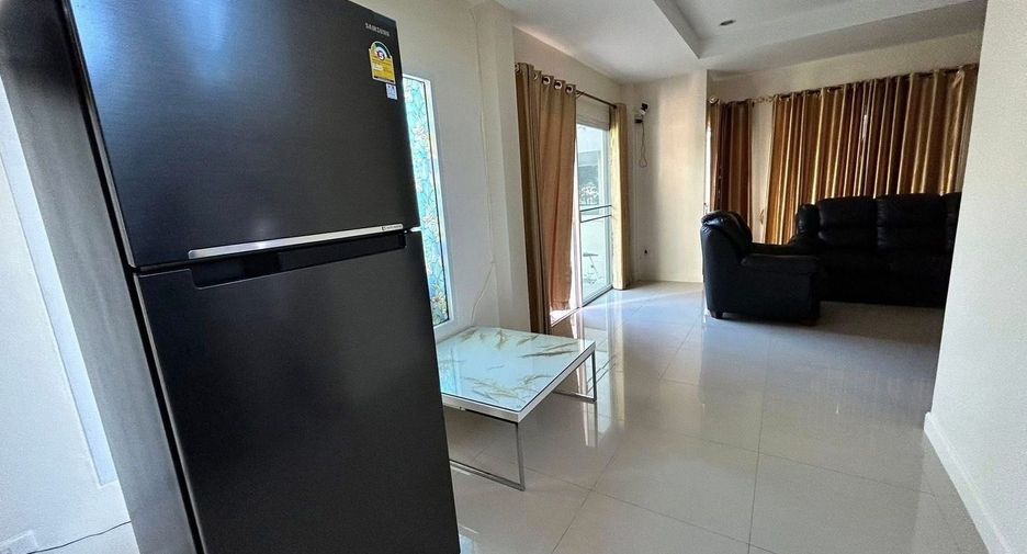 À louer 3 chambres maison à Bang Lamung, Chonburi