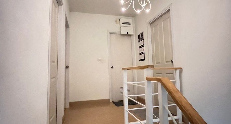 For sale 3 bedrooms townhouse in Don Mueang, Bangkok