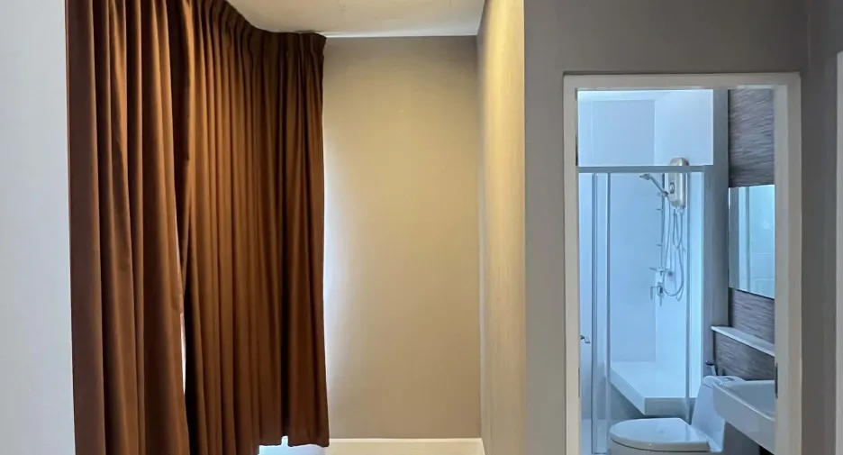 For rent 4 bedrooms house in Mueang Chiang Mai, Chiang Mai
