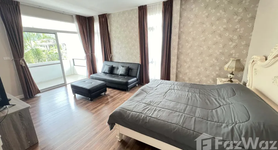 For rent 4 bedrooms house in Mueang Chiang Mai, Chiang Mai