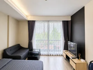 For sale スタジオ condo in Khlong Toei, Bangkok