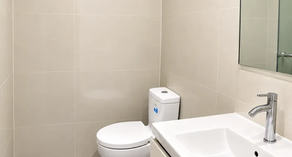 For sale studio condo in Khlong Toei, Bangkok
