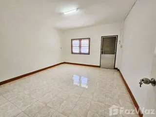 For sale 3 bedrooms townhouse in Bang Khun Thian, Bangkok