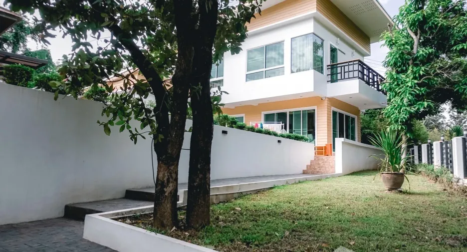 Haus zum Kauf und zur Miete mit 4 Zimmer in Mueang Chiang Mai, Chiang Mai