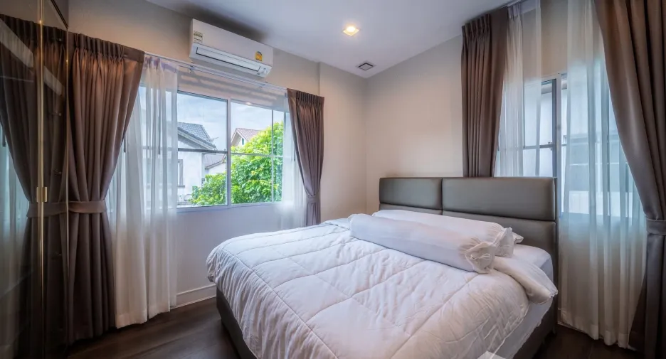 For sale そして for rent 4 ベッドルーム house in Bang Khen, Bangkok