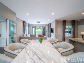 Casa en venta y en alquiler de 4 habitaciones en Bang Khen, Bangkok