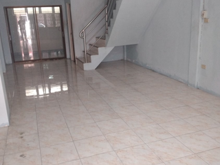 For rent 2 bedrooms townhouse in Mueang Samut Prakan, Samut Prakan