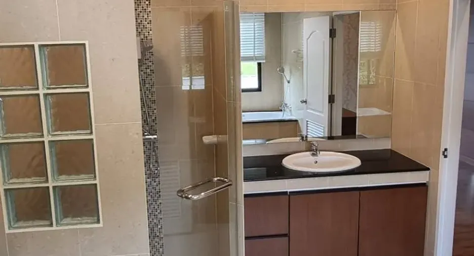 For rent 4 bedrooms house in Hang Dong, Chiang Mai