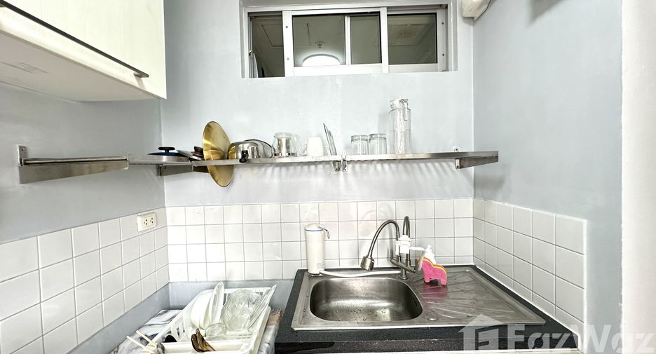 For sale 1 bed condo in Khlong Toei, Bangkok